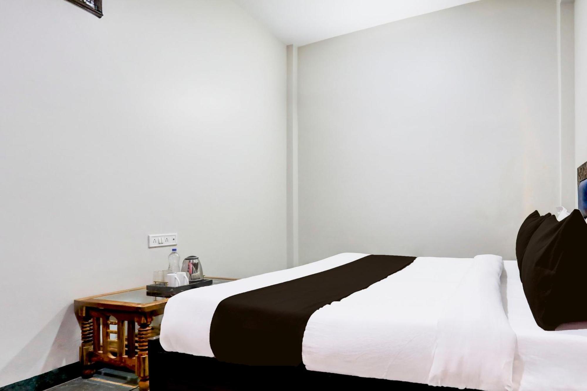 Hotel O The Baba Gest House Indore Luaran gambar